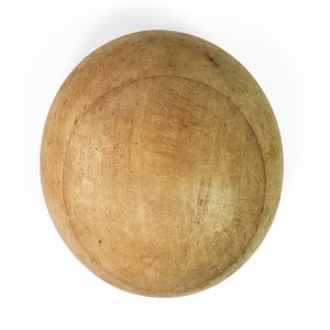 Topview of round crown block with recess feature.