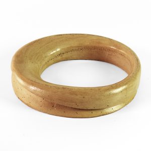 Topview of small beautifully curved upturned brim.