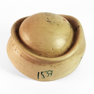 Topview of this crown beret hat block.